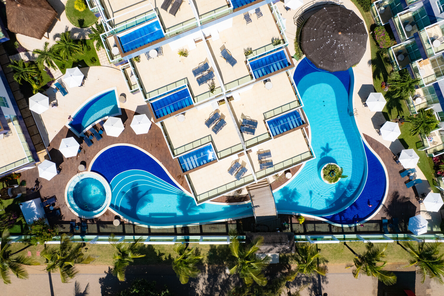 Coral Plaza – Piscina Vista Alto